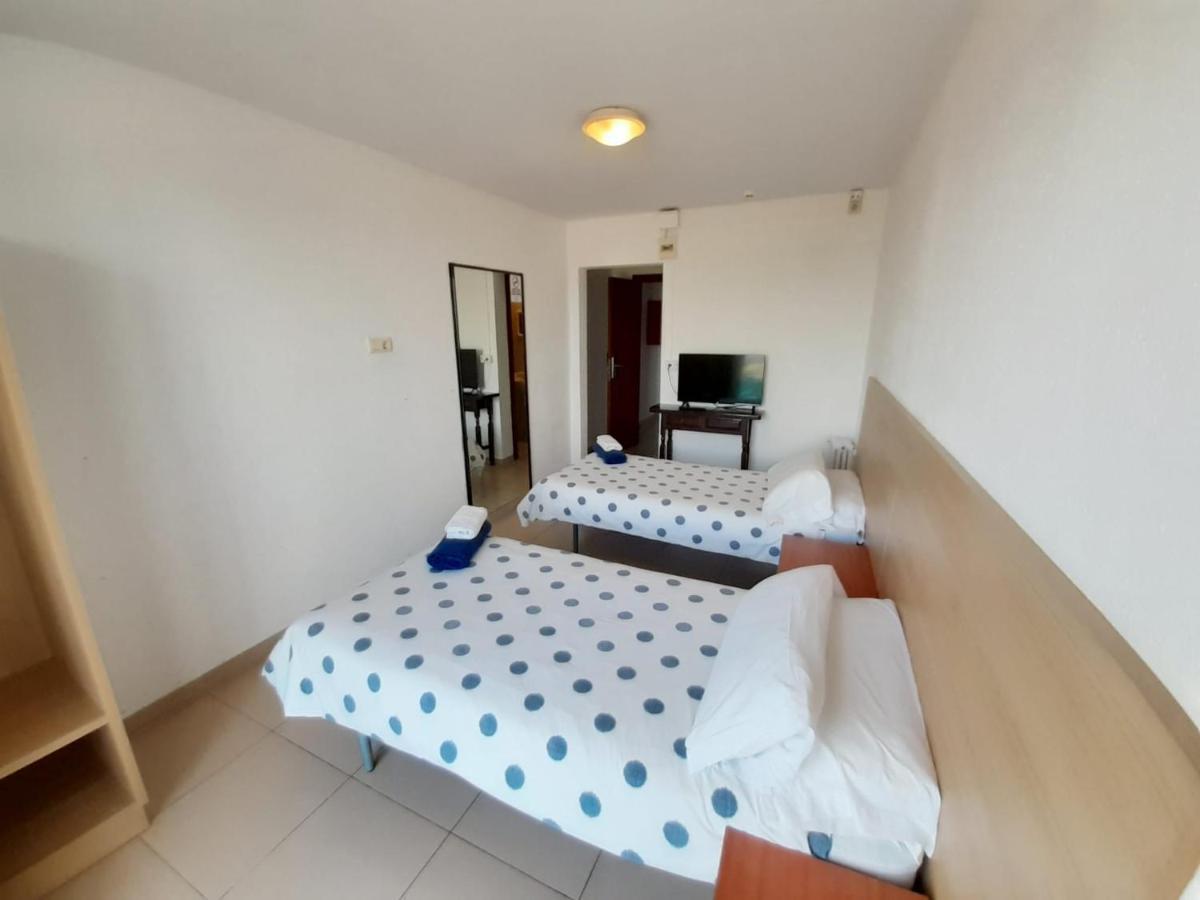 Hostal Mozaik Lloret 滨海略雷特 外观 照片