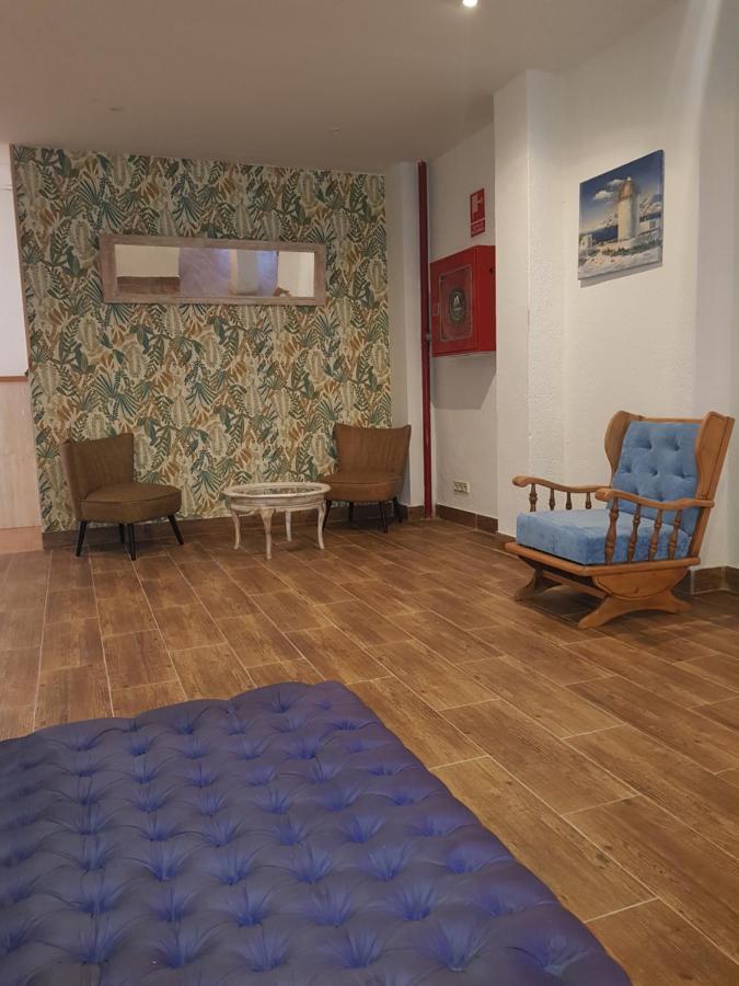 Hostal Mozaik Lloret 滨海略雷特 外观 照片