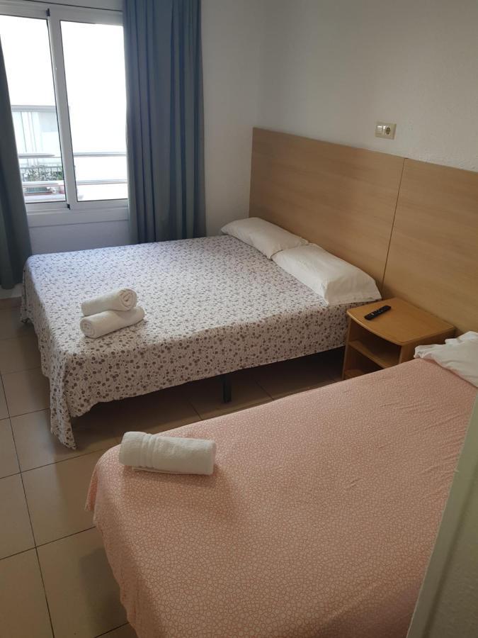 Hostal Mozaik Lloret 滨海略雷特 外观 照片