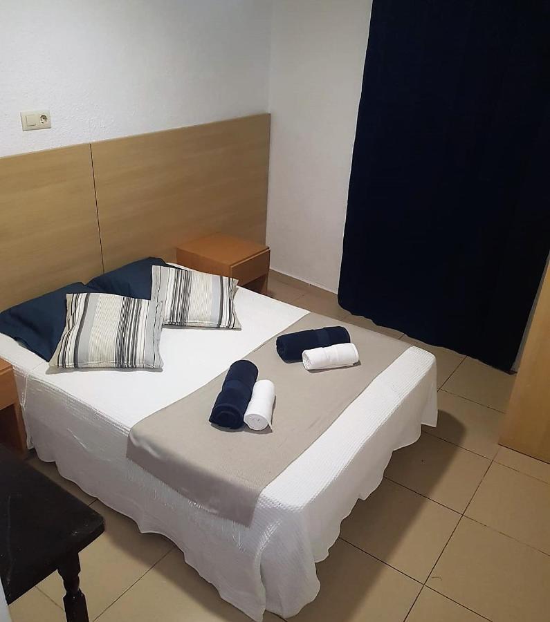 Hostal Mozaik Lloret 滨海略雷特 外观 照片