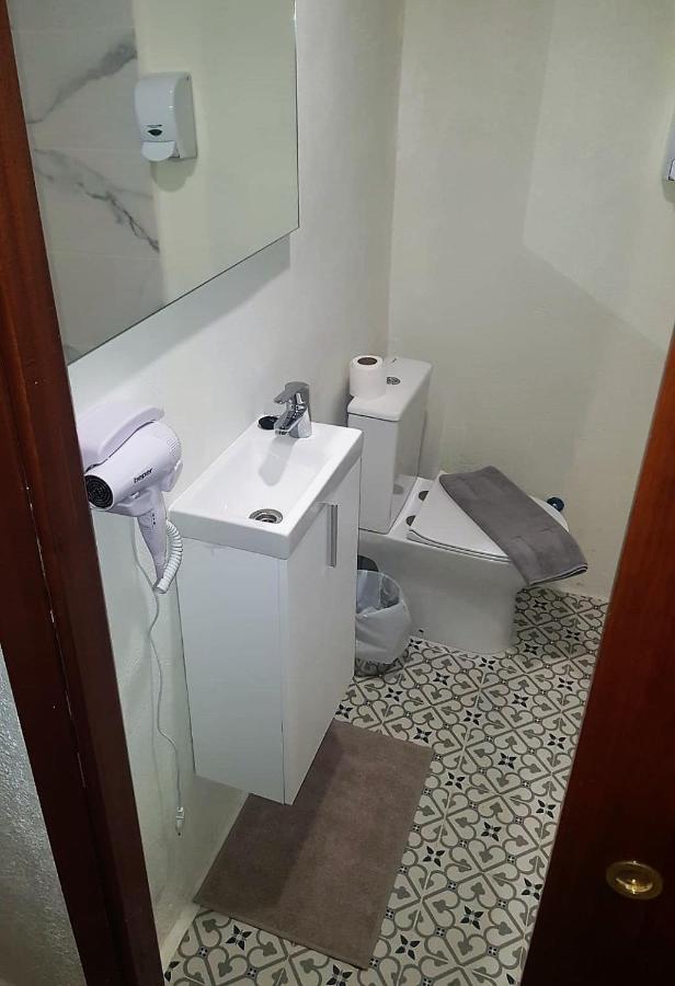 Hostal Mozaik Lloret 滨海略雷特 外观 照片