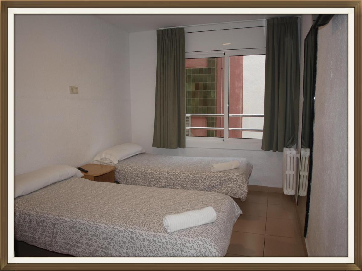 Hostal Mozaik Lloret 滨海略雷特 外观 照片