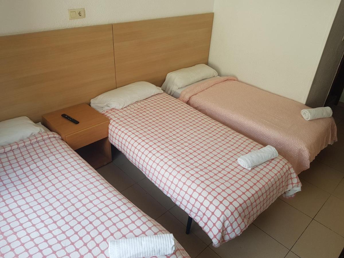 Hostal Mozaik Lloret 滨海略雷特 外观 照片