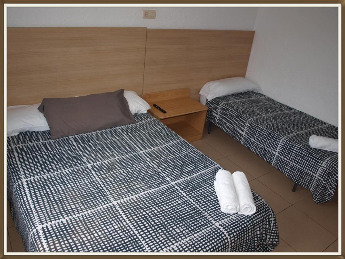 Hostal Mozaik Lloret 滨海略雷特 外观 照片