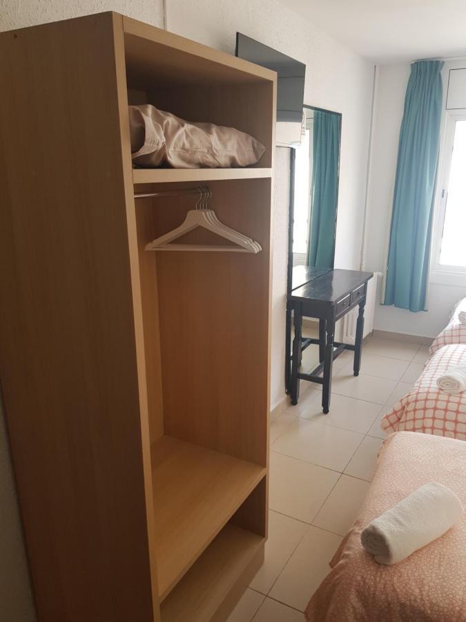 Hostal Mozaik Lloret 滨海略雷特 外观 照片