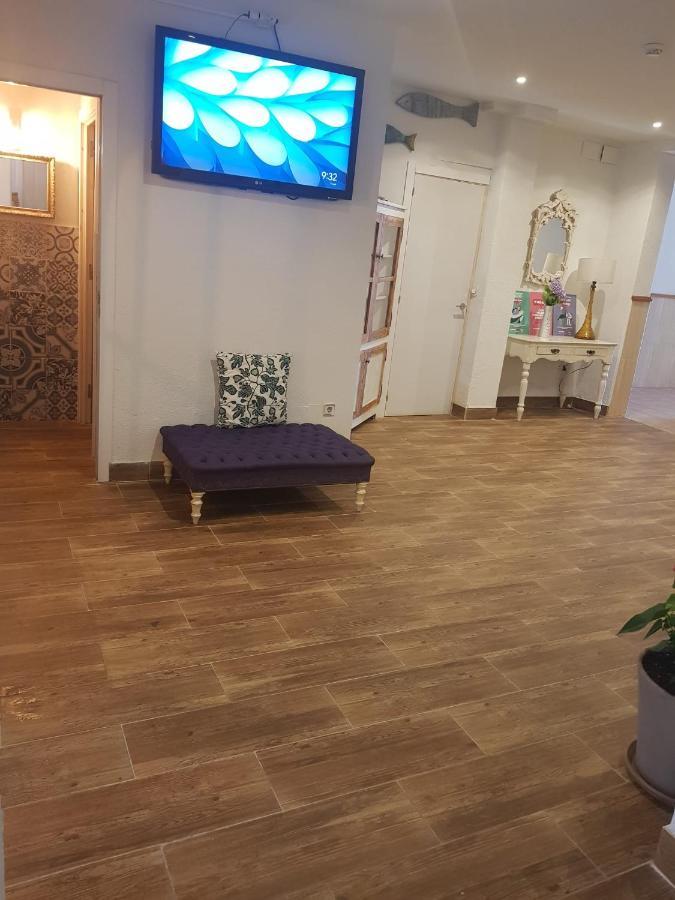 Hostal Mozaik Lloret 滨海略雷特 外观 照片